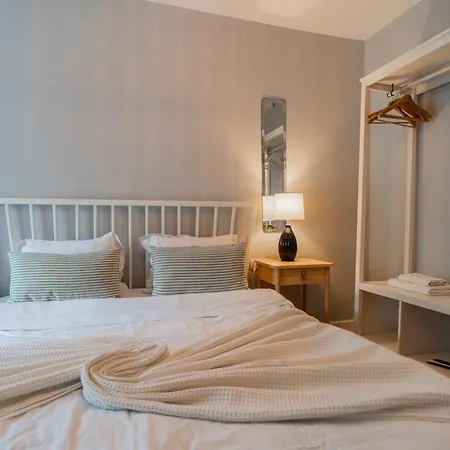 Boutique Luxury - Alhambra